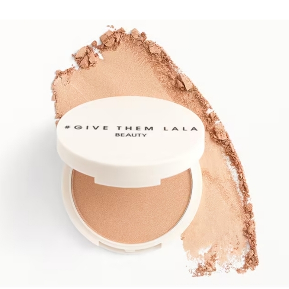 🩷 3/$15 Give Them LaLa Beauty SHOWSTOPPER Highlighter NIB - Picture 1 of 7